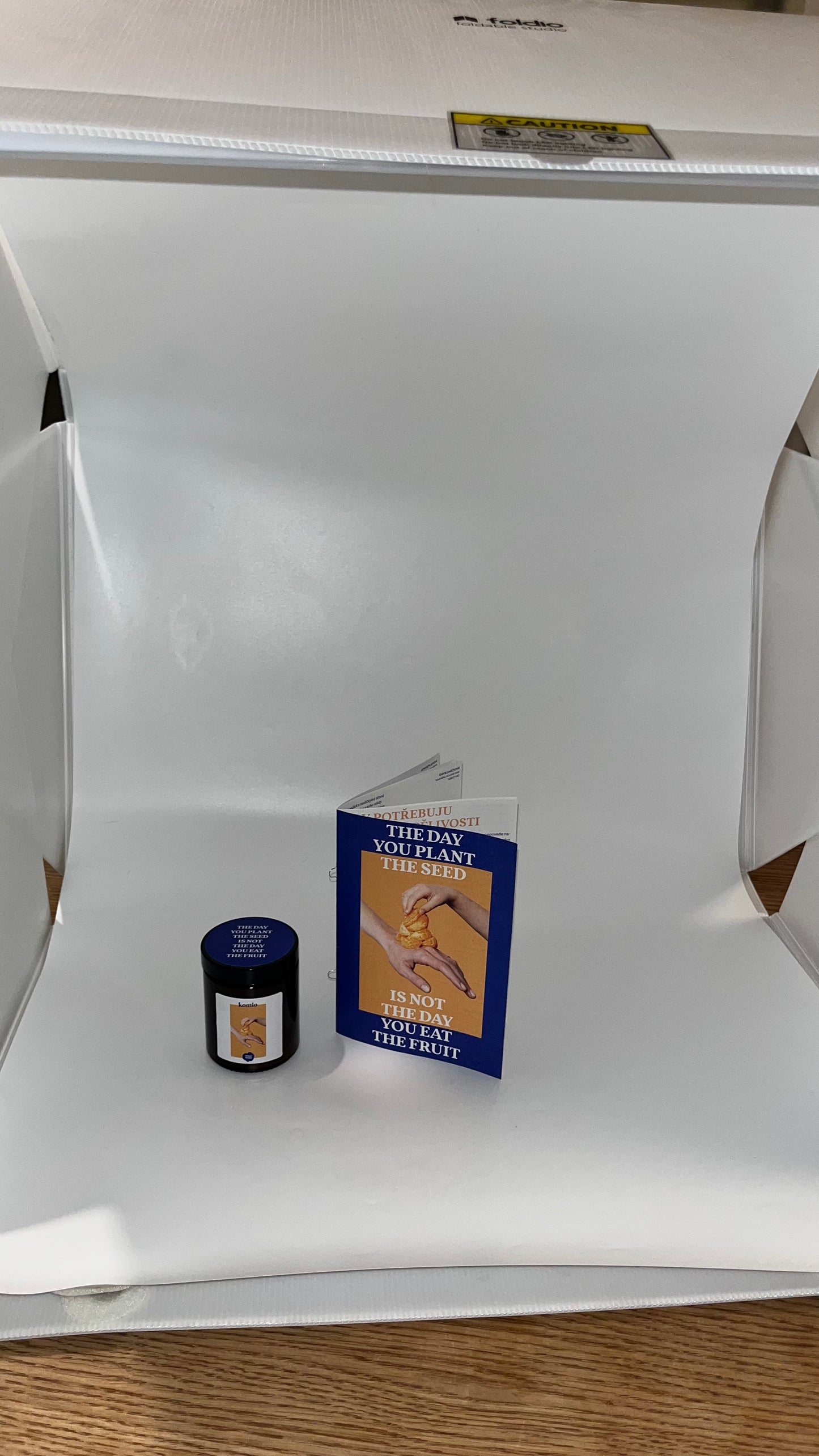 Komio x Knot Knot Candles (svíčka + zin)